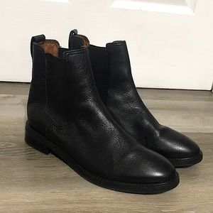 H&M Faux Leather Chelsea Booties Pull Tab Black Size 8.5 (they run big!)